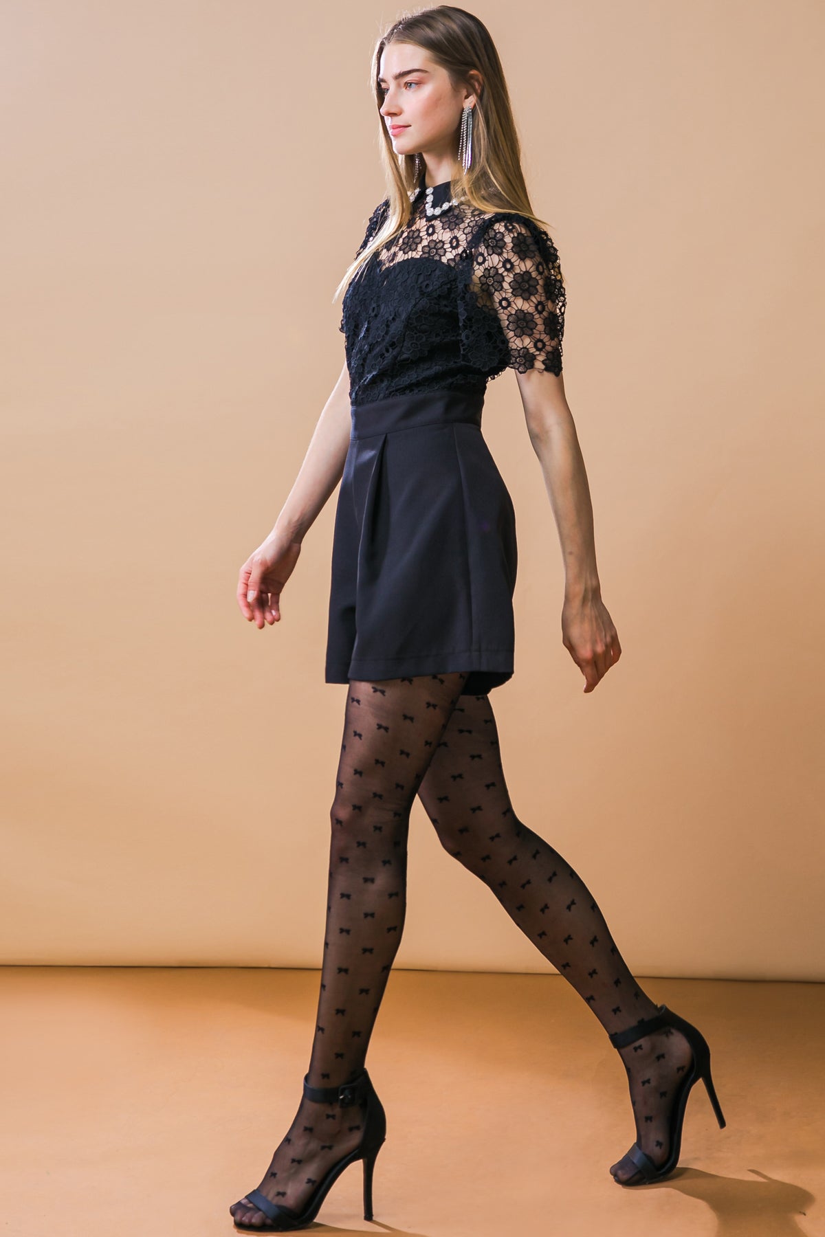 SHE'S ALL THAT WOVEN ROMPER Flying Tomato